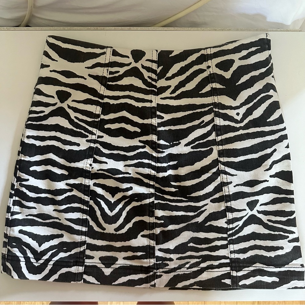 Zebra mini skirt